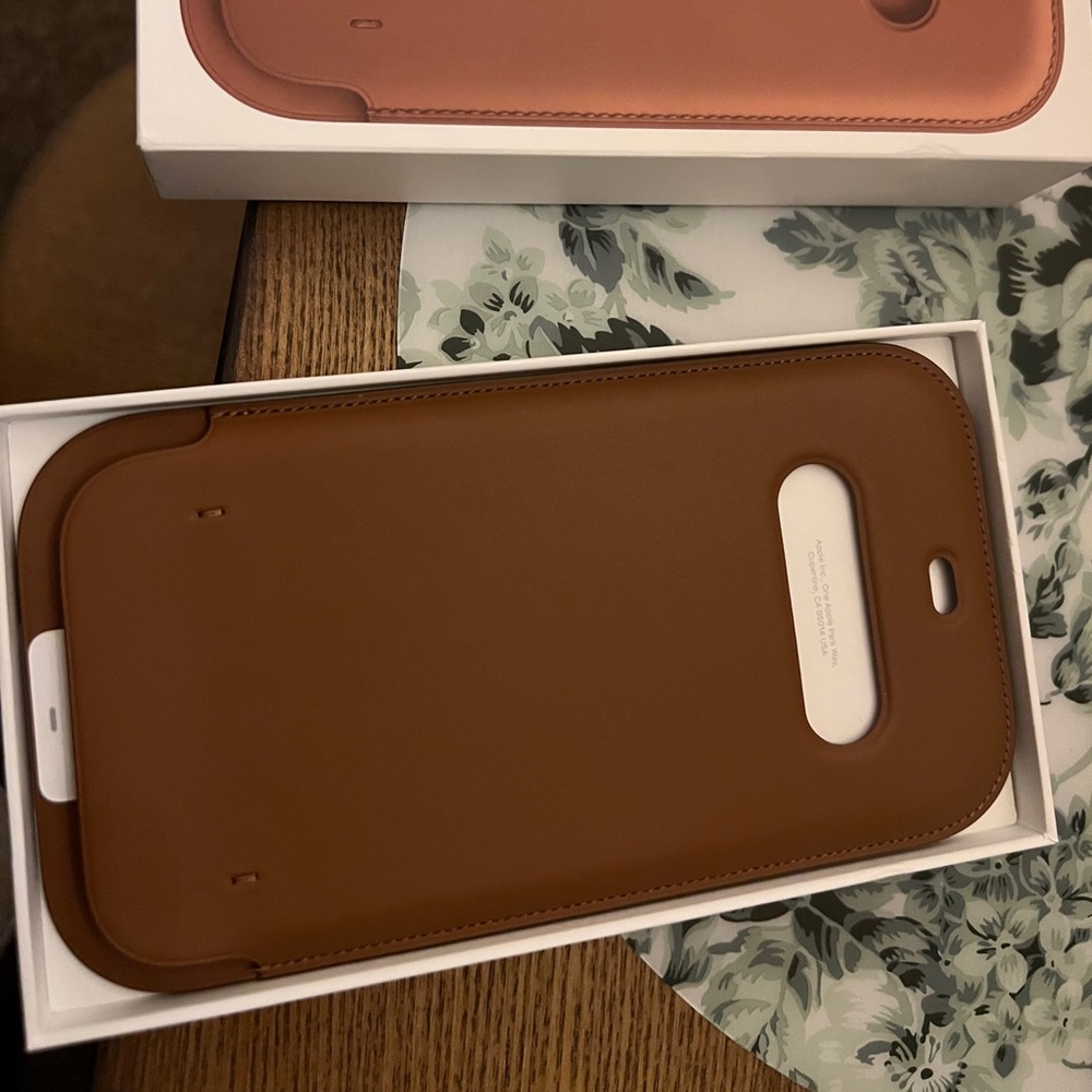 Iphone 12 pro max (fits 13 pro max)